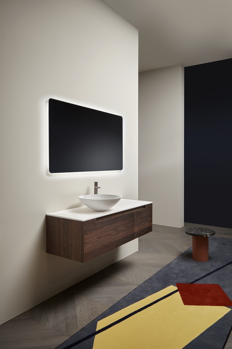 a simple geometric shape with rigorous and essential structure.