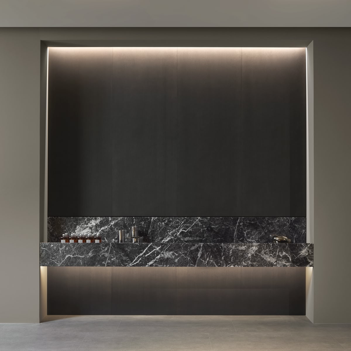 a texture that dialogues with light and gives three-dimensionality to surfaces