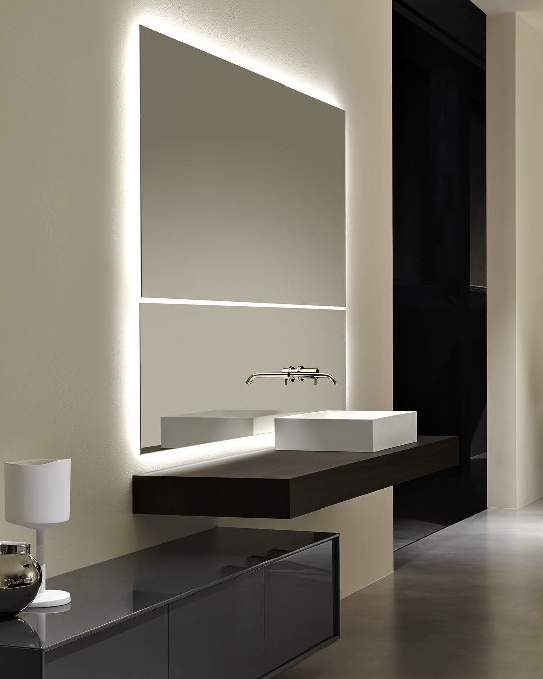 The material that becomes decoration