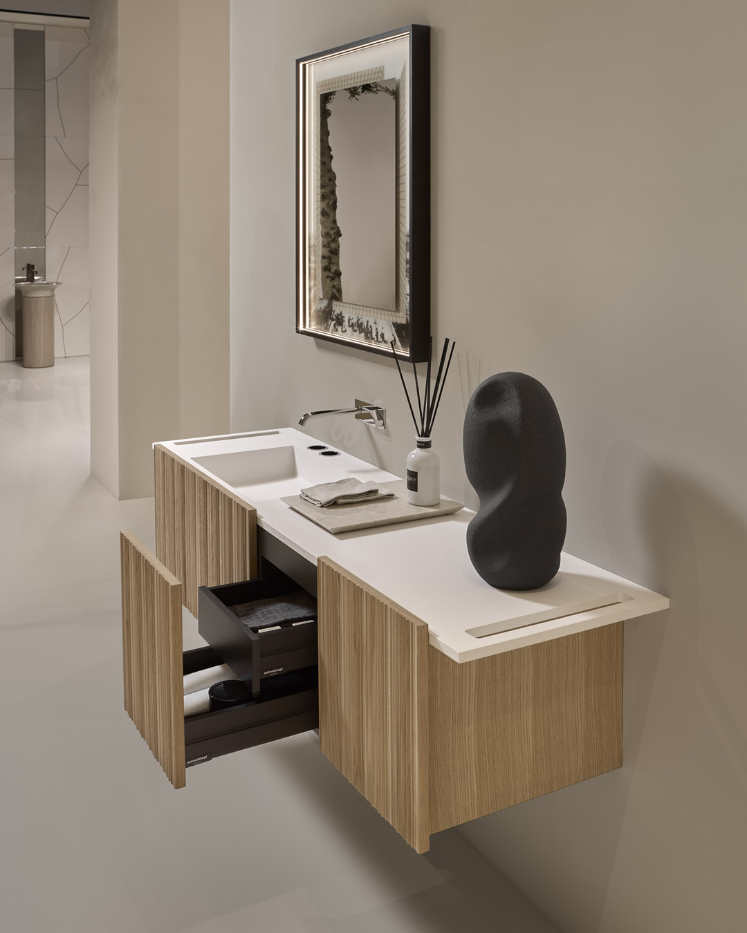 precise layering of volumes